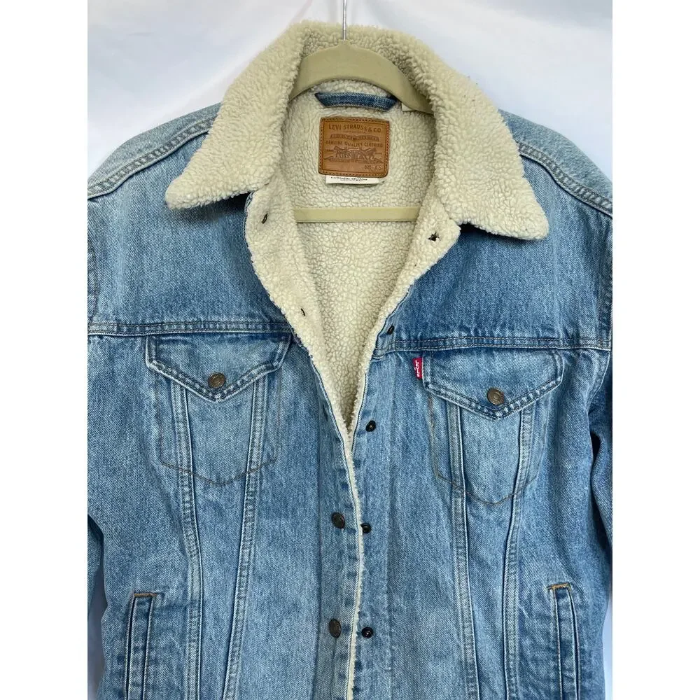 Mens Levis Type III Sherpa Lined Trucker Denim Jacket, Medium Blue Wash, XS